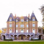 �8,000 a night ch�teau opens on the outskirts of Paris