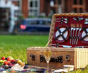 Top 10 luxury picnic spots and shops in London - A Luxury Travel Blog