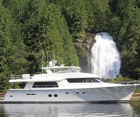 Luxury yacht charter