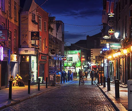 Temple Bar Dublin at night