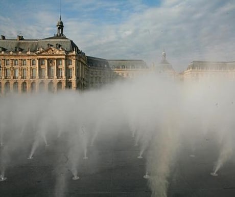 The Place de la Bourse and the Miroir dEau