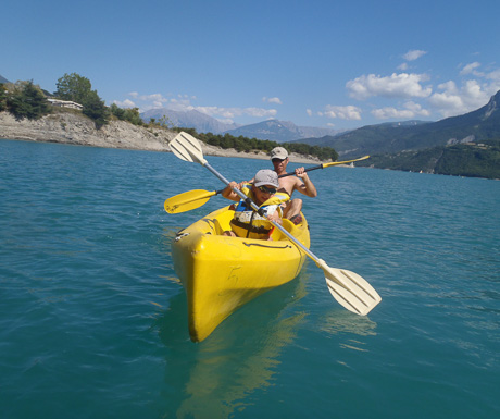 kayaking on the Lakes of the Southern french Alps