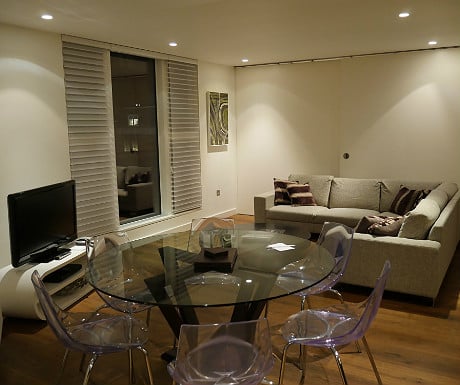 SACO Covent Garden apartment dining area and living space