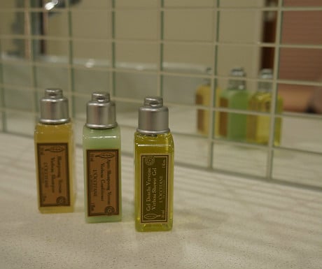 SACO Covent Garden apartment toiletries