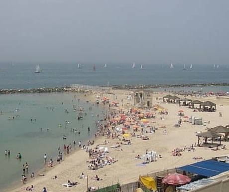 Metzitzim Beach