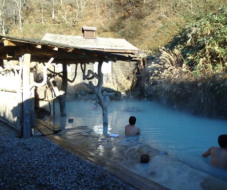 The-milky-waters-of-Nyuto-Onsen