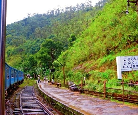 sri-lanka-train