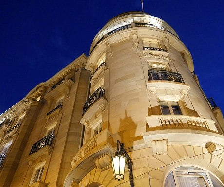 Hotel Maria Cristina at dusk