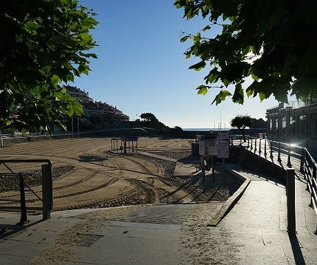 Isla Playa walkway