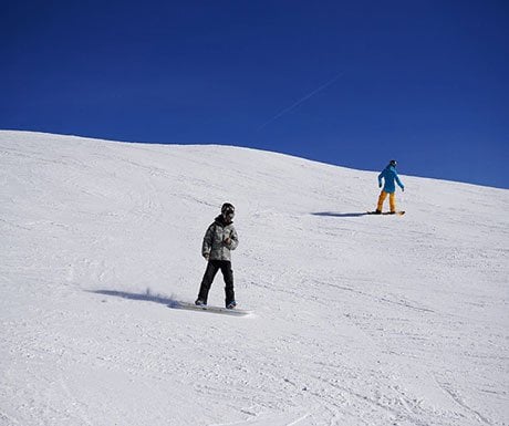 garmisch-snowboarding-min