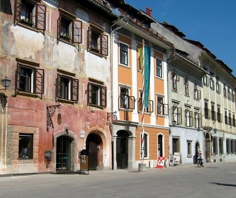 5 superb experiences in Skofja Loka, Slovenia, main street