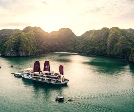 halong-bay-vietnam-phuoc-truong-halong-hub