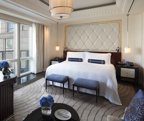 Peninsula-Shanghai-luxuryhotel-CrossingTravel-bedroom-Bund