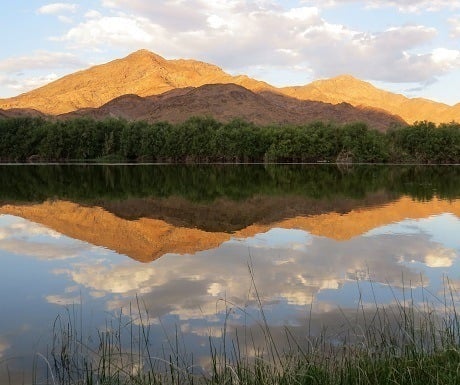 namibia-orange-river-reflection