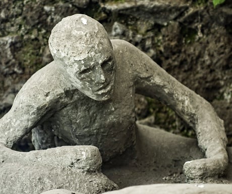 Haunting images that will add Pompeii to your bucket list