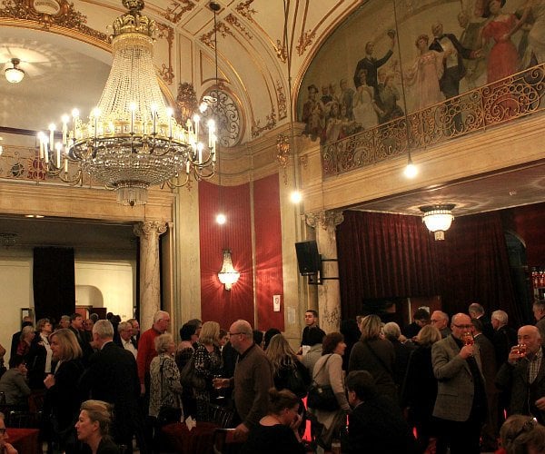 vienna dance opportunities: Rote Bar, Volkstheater