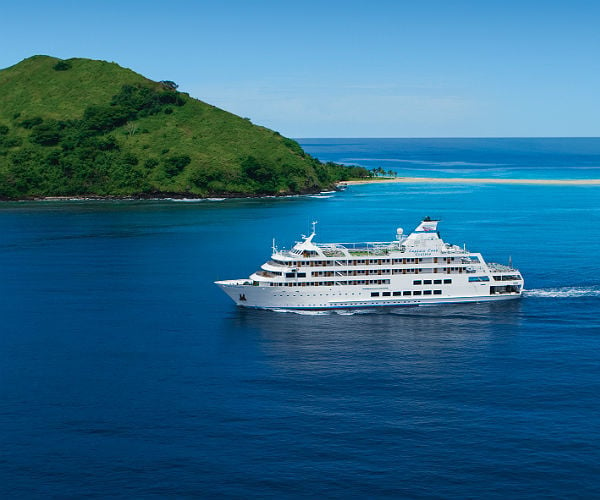 The best cruise around the Fiji islands