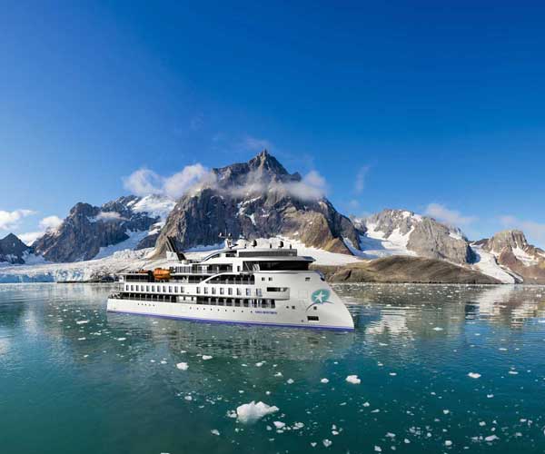 Top 5 Cruises For An Unforgettable Luxury Holiday In Antarctica A Top 5 Cruises For An Unforgettable Luxury Holiday In Antarctica A