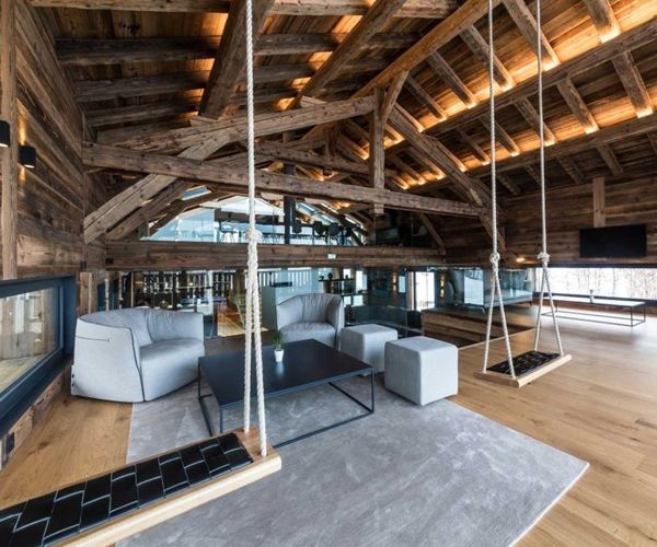 The airy and open Chalet Joux Plane