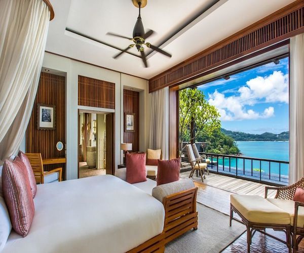 Why are the Seychelles a favorite destination for celebrities?