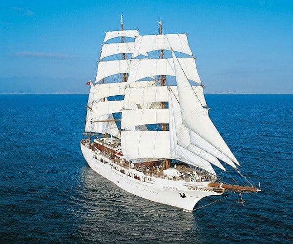 sailing ships cruise