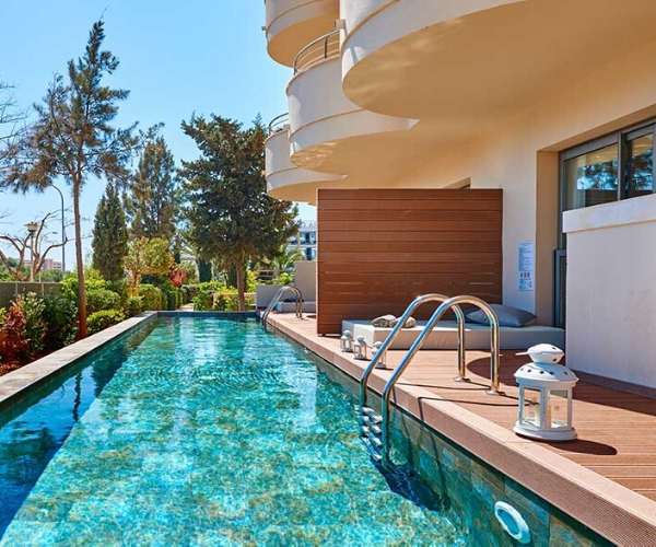 Protur Biomar Gran Hotel swim up rooms