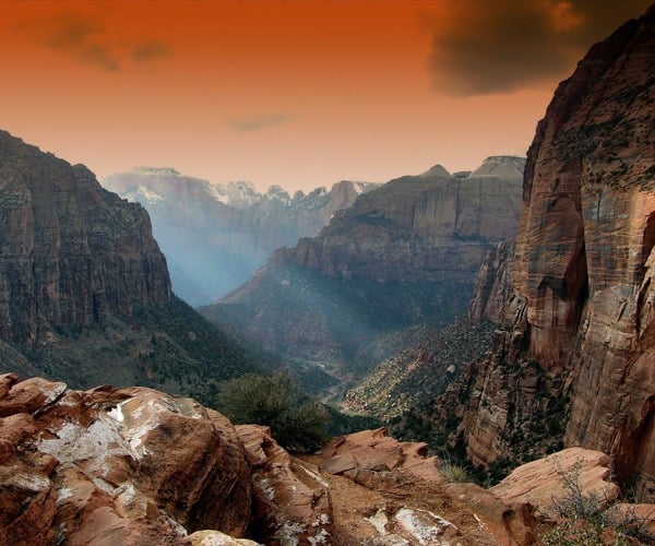 Sunset, Zion Park, Utah Mountains