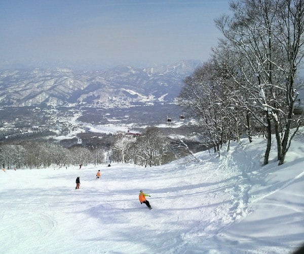 Skiing Japan