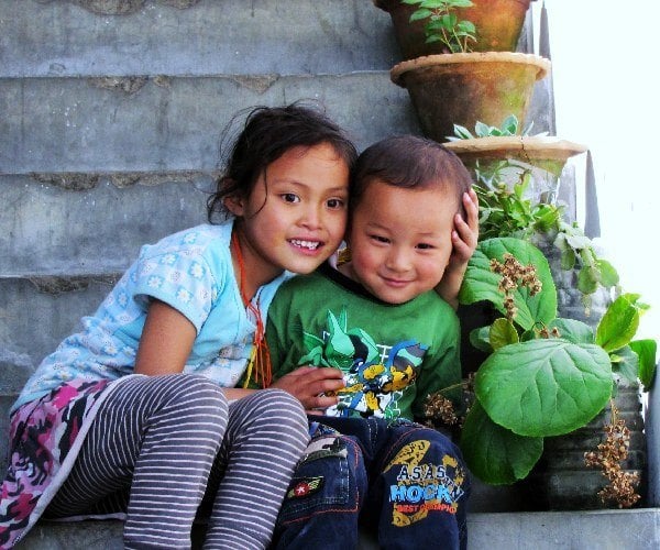 bhutan-smiling kids
