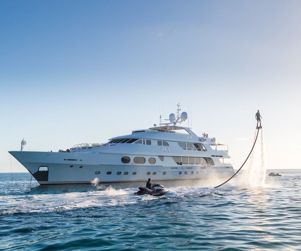 2020/21 luxury yacht charters in the Caribbean