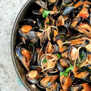 Recipe of the week: Black mussels in tomato, coconut milk and lemongrass sauce