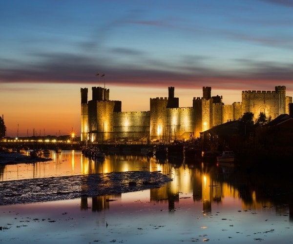 The popular castle at Caernarfon. Known in our Welsh local tongue as 'Castell Caernarfon'.