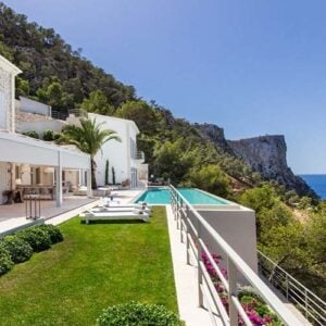 5 stunning Mallorcan villas with a pool