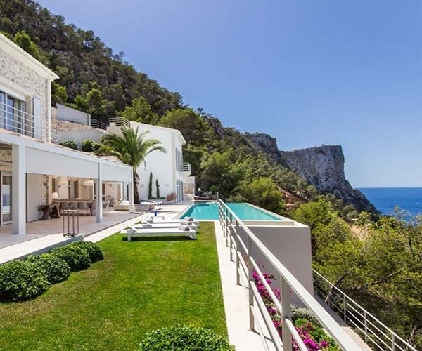 5 stunning Mallorcan villas with a pool