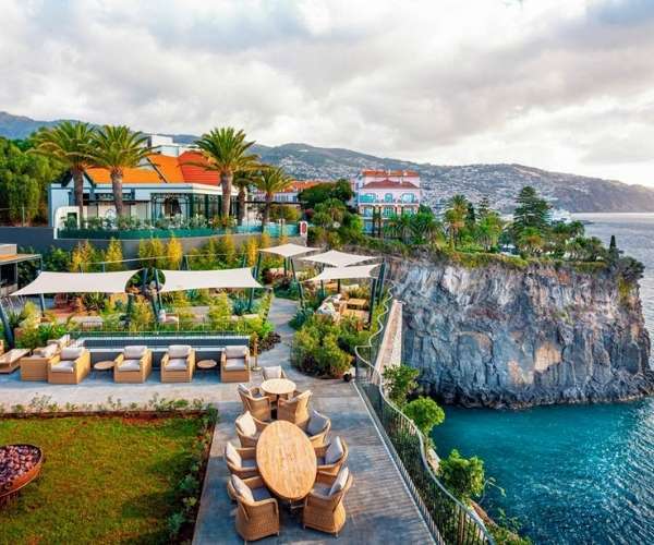 Les Suites at Cliff Bay in Funchal