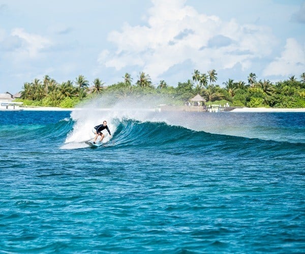 Petrols wave at Six Senses Laamu