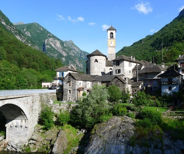 Lavertezzo Village
