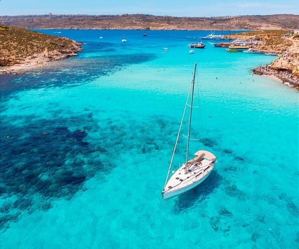 6 great reasons to charter a yacht this Summer