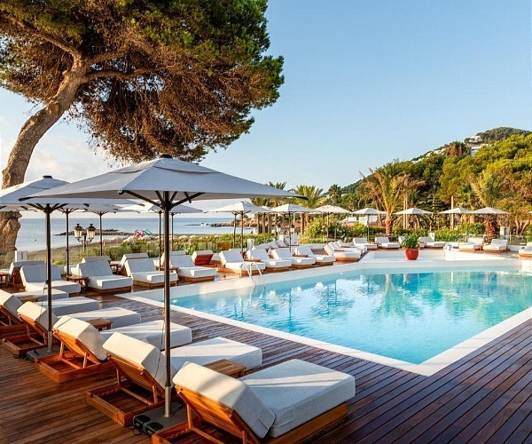 Win a luxury weekend in Ibiza for two people!