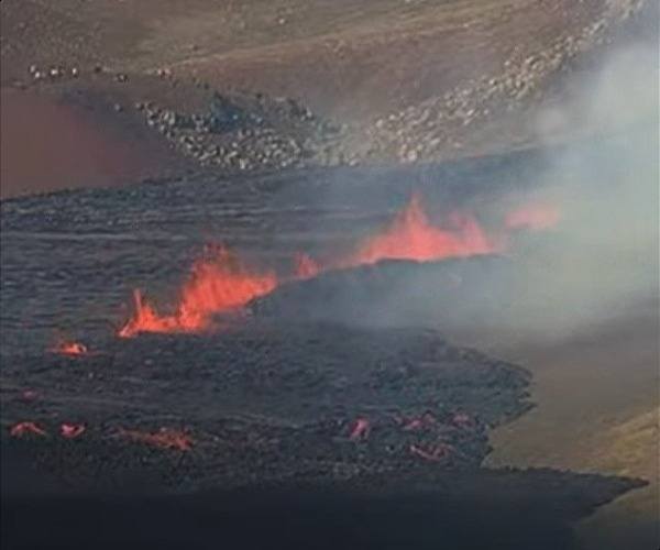 Breaking news: Iceland has a new volcanic eruption!