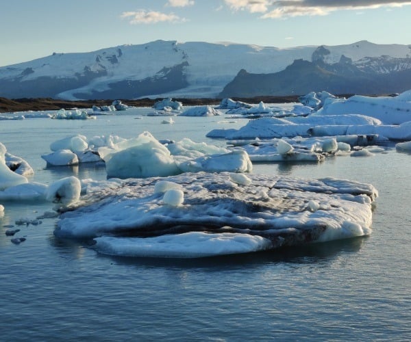 Exploring Jökulsárlón Glacier Lagoon and Diamond Beach in South Iceland