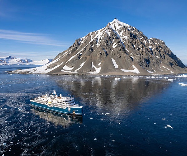 Review: Swan Hellenic expedition cruise to Antarctica and the Weddell Sea (part 1)