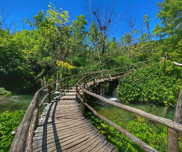 10 reasons why you will fall in love with Plitvice Lakes National Park