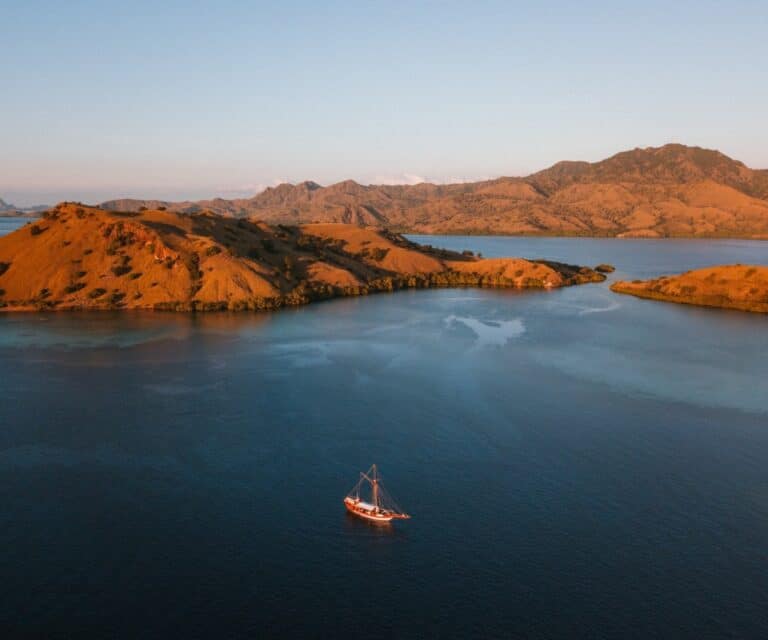 7 reasons to visit Komodo National Park on a luxury phinisi