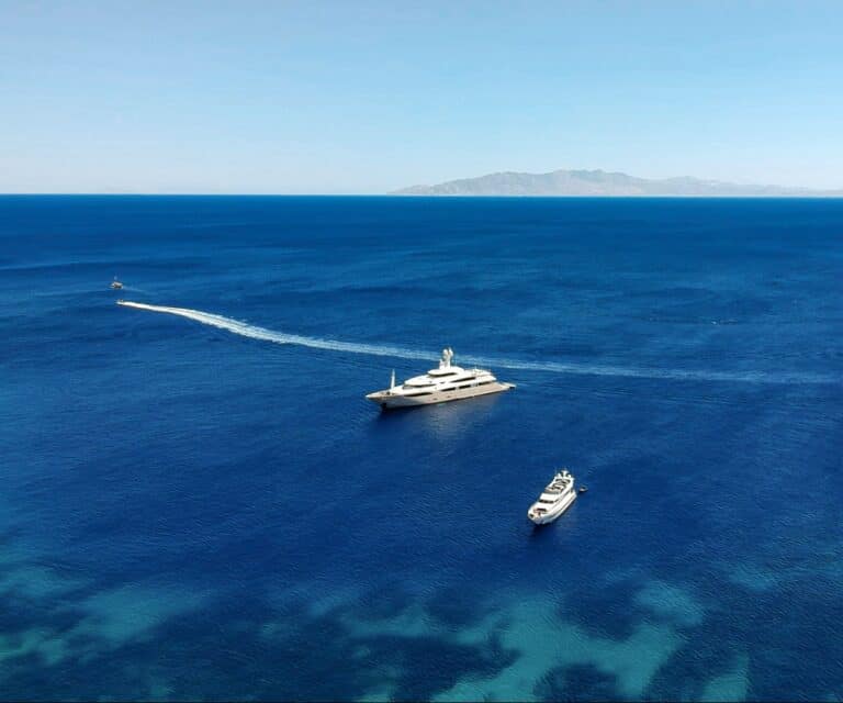 Chartering a yacht in Greece: What nobody tells you before you sign