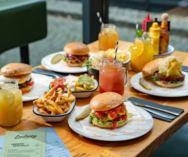 Review: Ludwig Burger, Innsbruck, Austria
