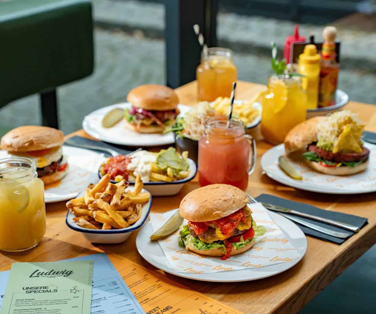 Review: Ludwig Burger, Innsbruck, Austria